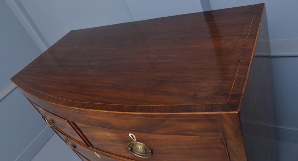 Elegant Regency Caddy-Top Bow-Front Mahogany Chest Of Drawers View XIII
