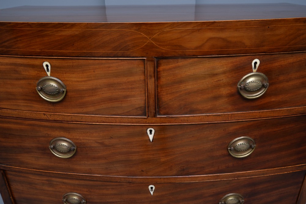 Elegant Regency Caddy-Top Bow-Front Mahogany Chest Of Drawers View XVII