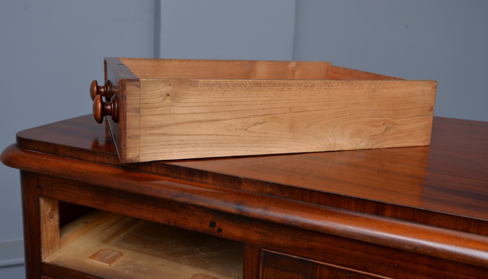 Large Handsome Victorian Mahogany Chest Of Drawers View XII