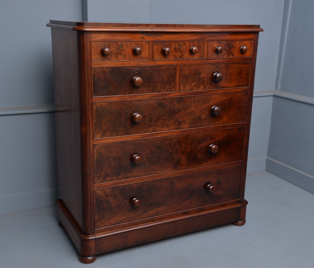 Large Handsome Victorian Mahogany Chest Of Drawers View XIV