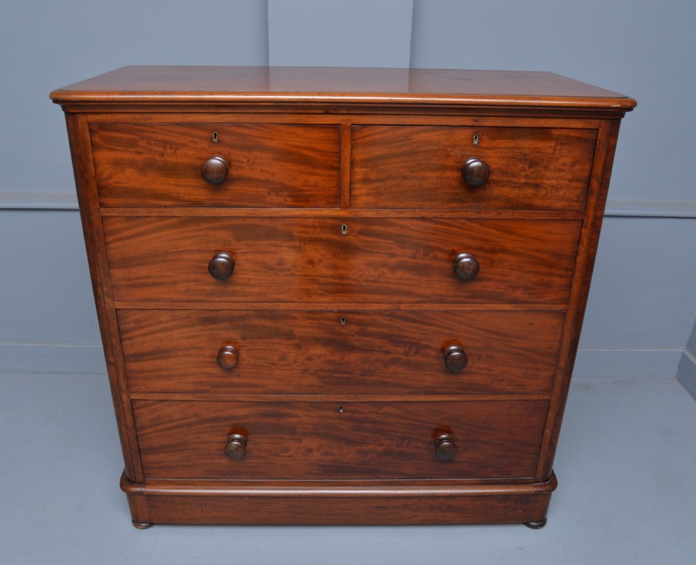 Handsome Victorian Mahogany Chest Of Drawers View III