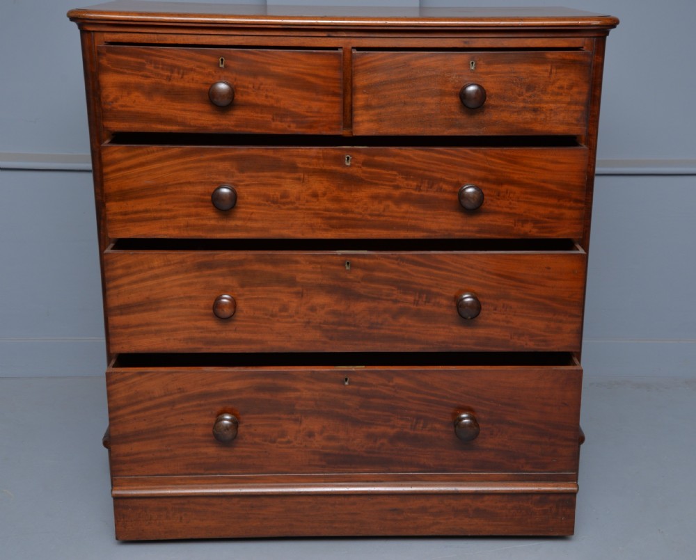 Handsome Victorian Mahogany Chest Of Drawers View VIII