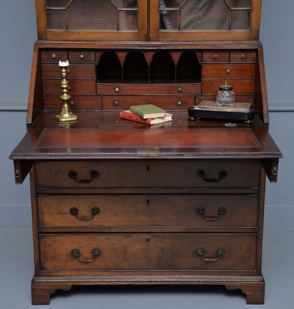 Superb George III Mahogany Bureau Bookcase View V