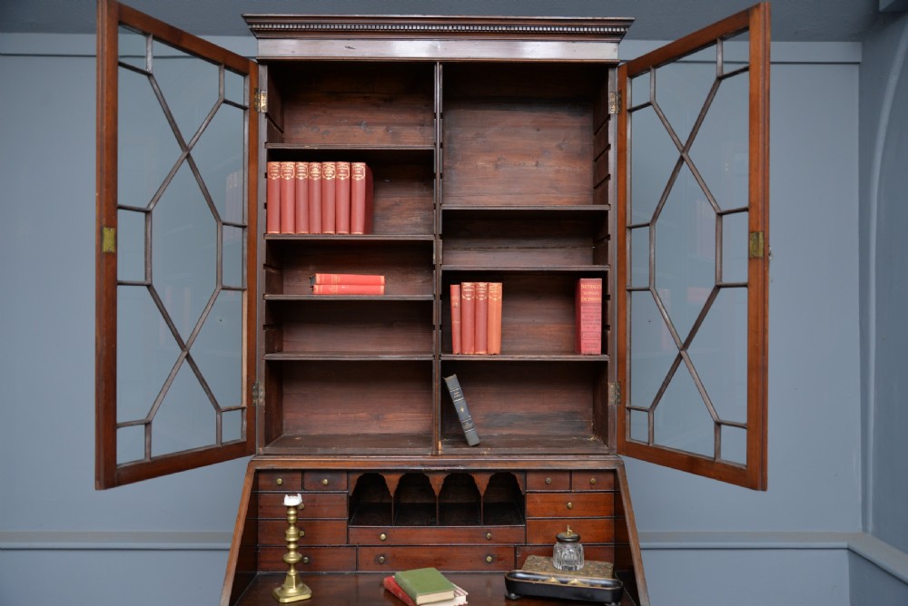 Superb George III Mahogany Bureau Bookcase View VIII