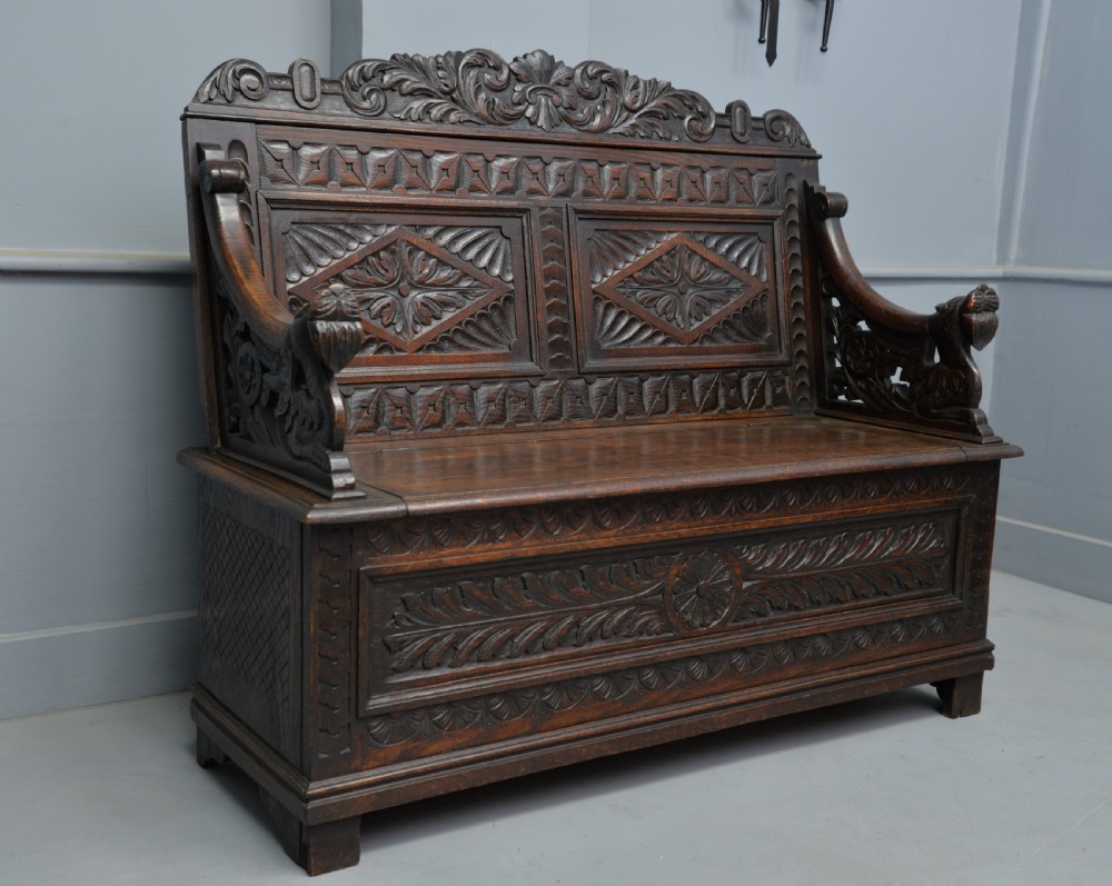 Charming Victorian Carved Oak Bench Settle