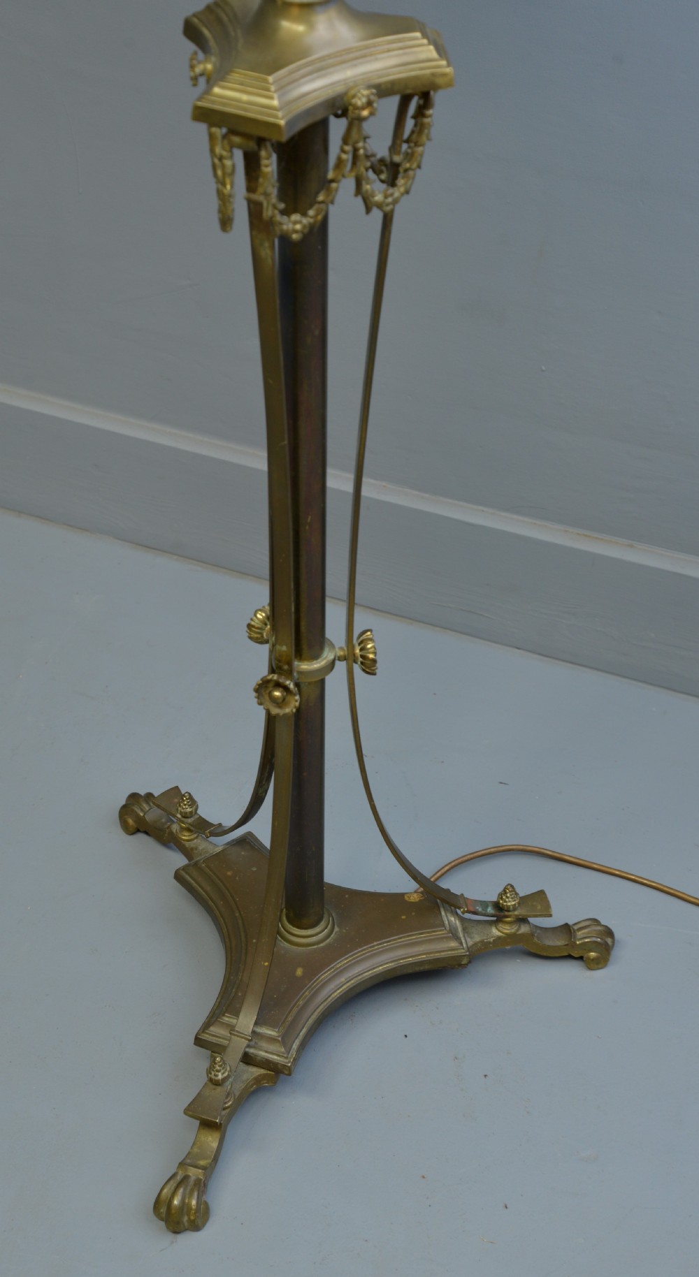Elegant Edwardian Brass Standard Lamp View VIII