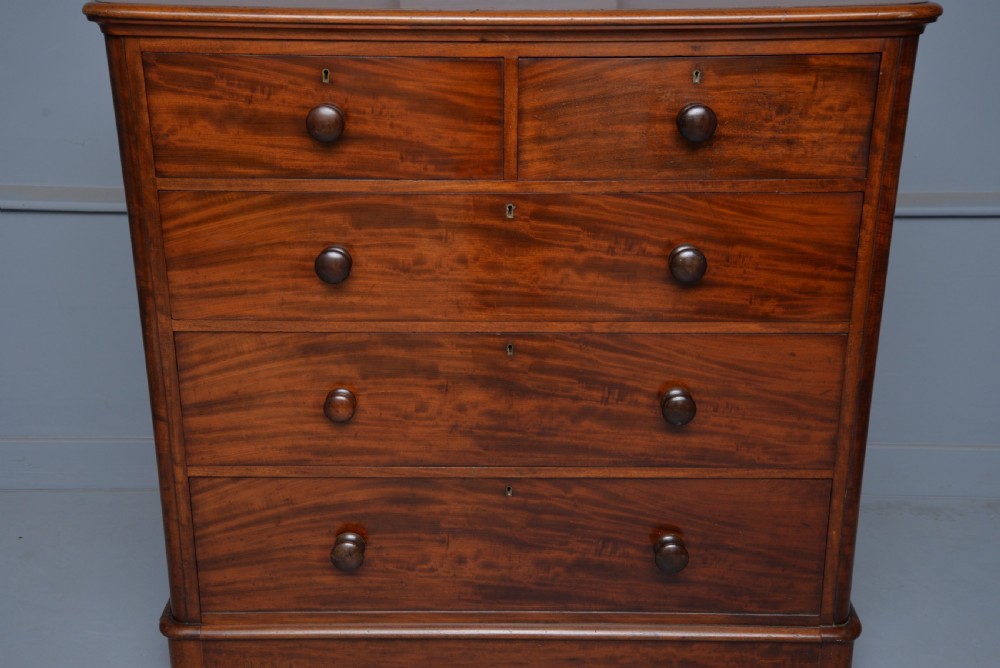 Handsome Victorian Mahogany Chest Of Drawers View VI