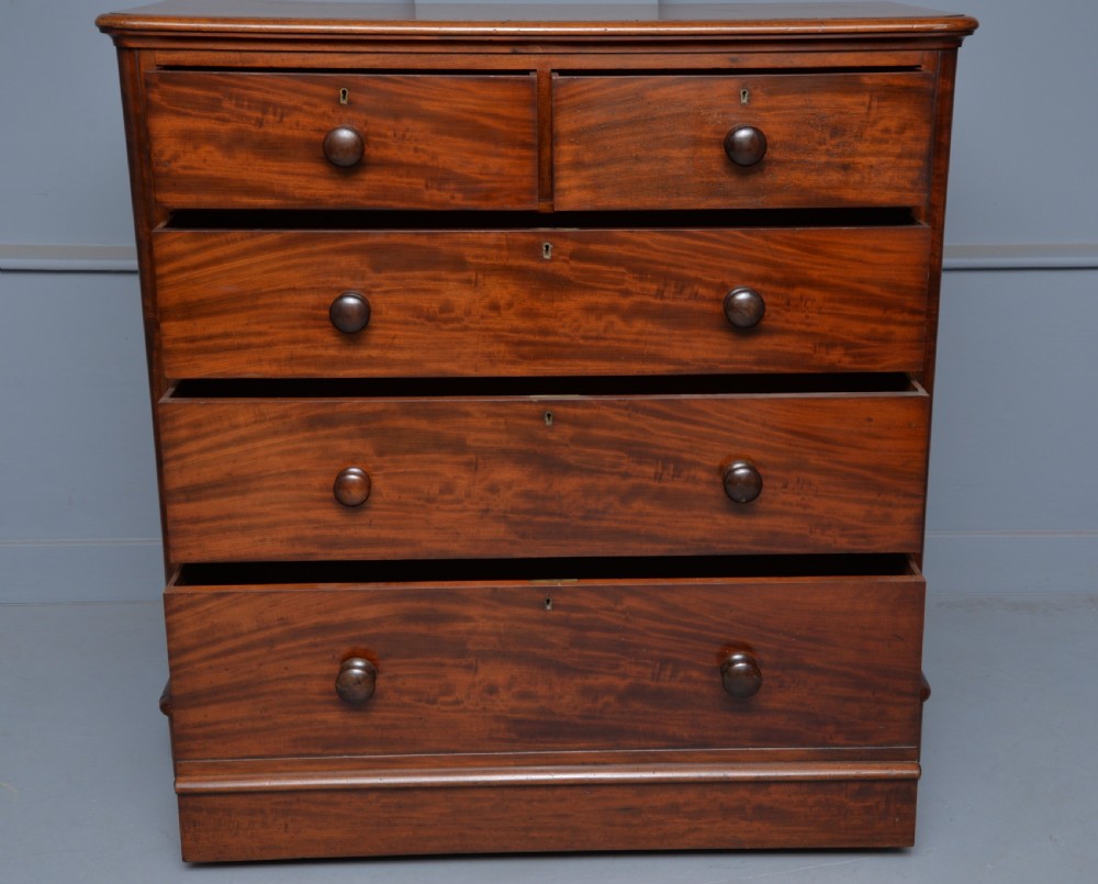Handsome Victorian Mahogany Chest Of Drawers View VIII