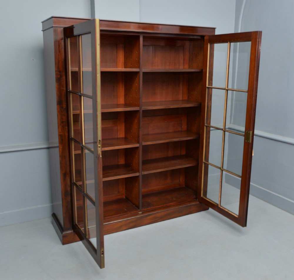 Early 19th Century Mahogany Glazed Bookcase View VII