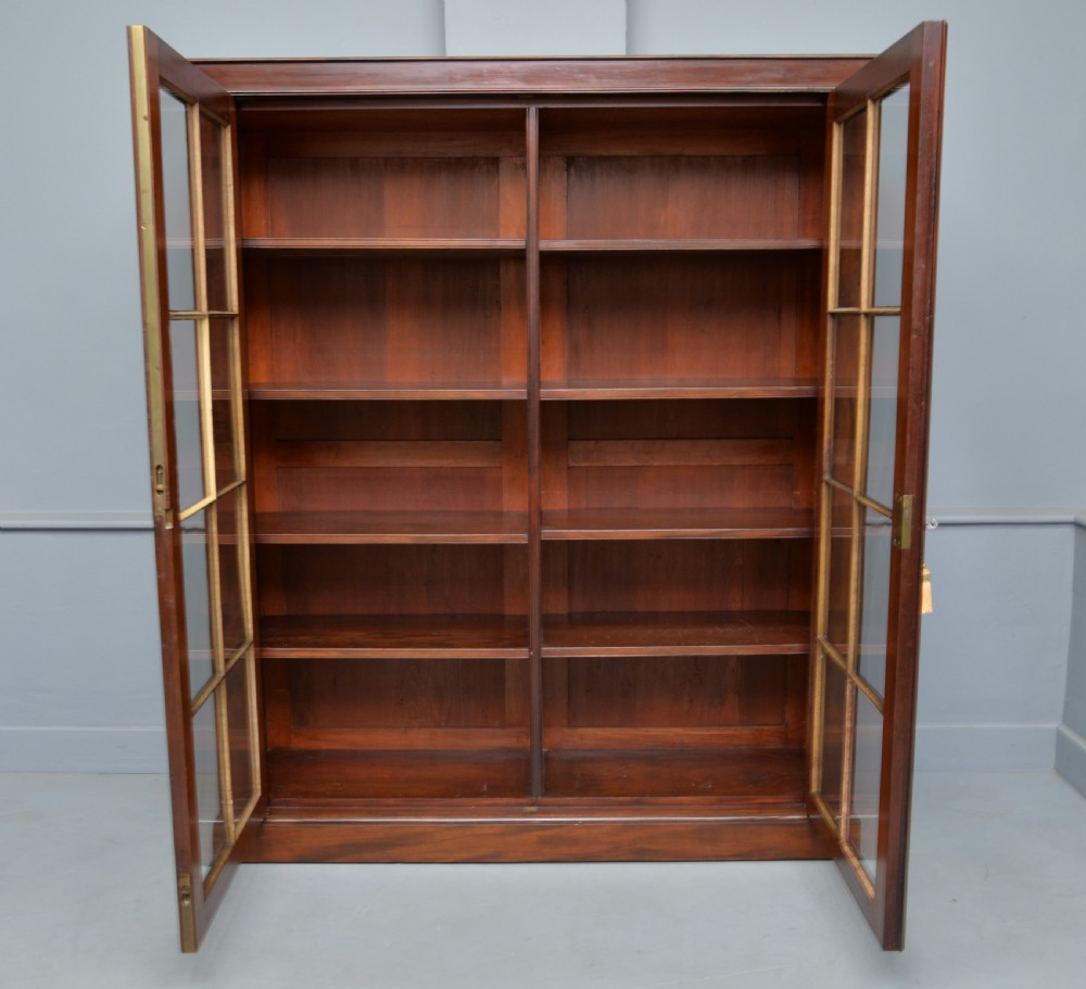Early 19th Century Mahogany Glazed Bookcase View VIII