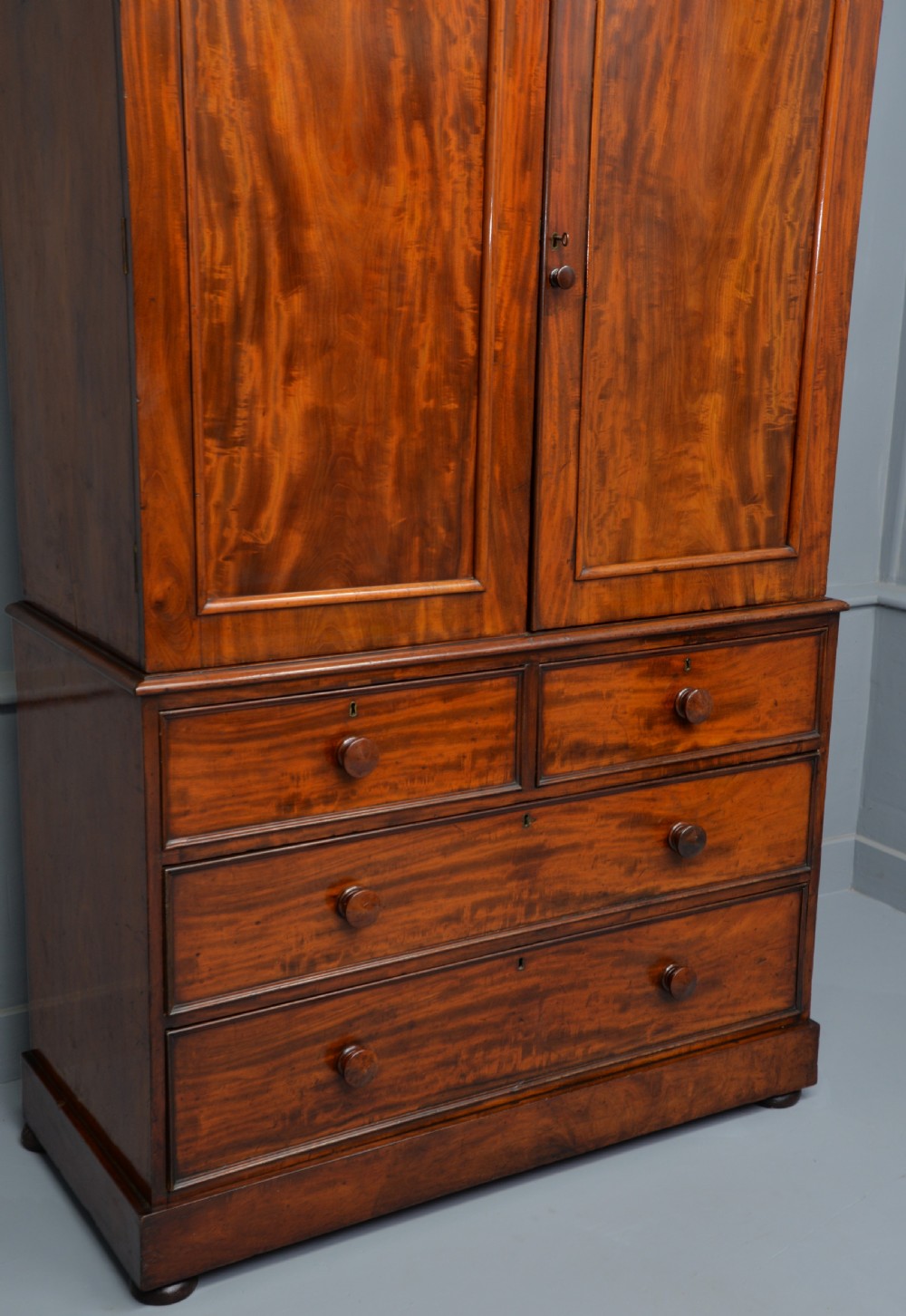 Handsome Regency Mahogany Linen-Press View V