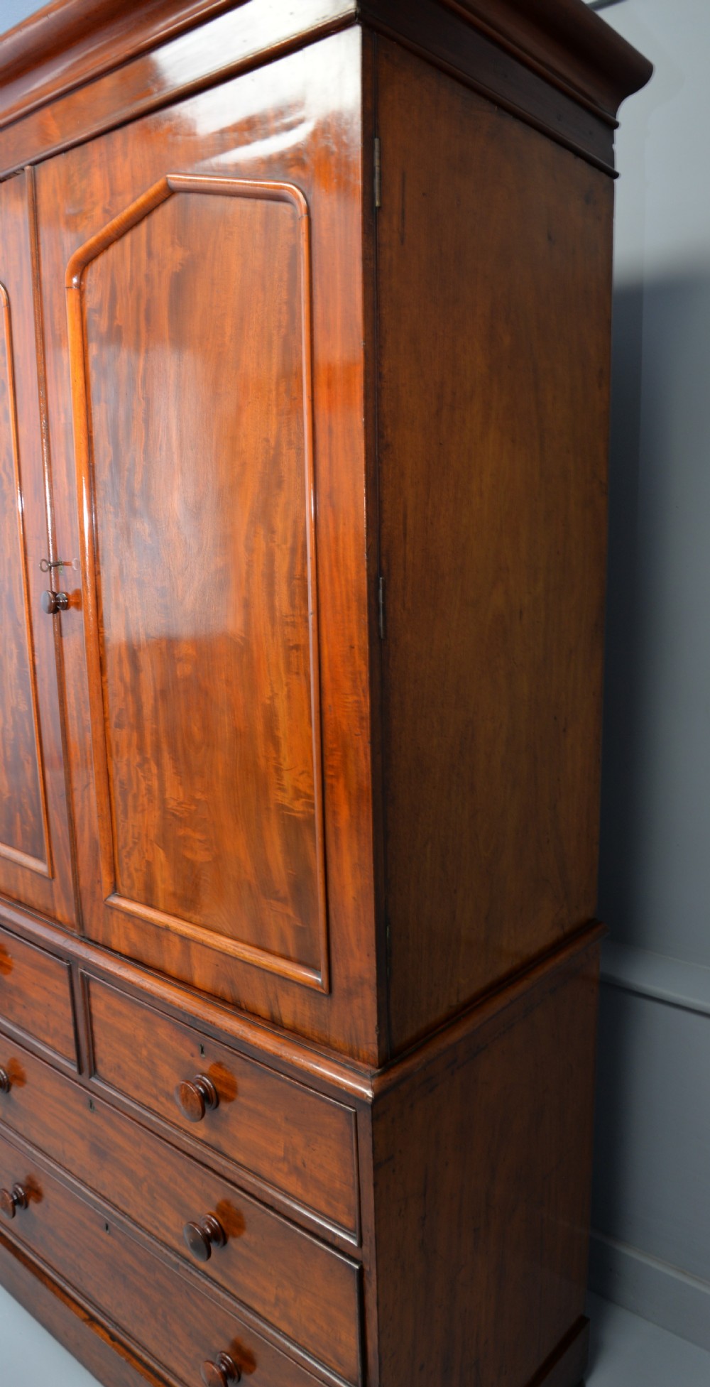 Handsome Regency Mahogany Linen-Press View VIII