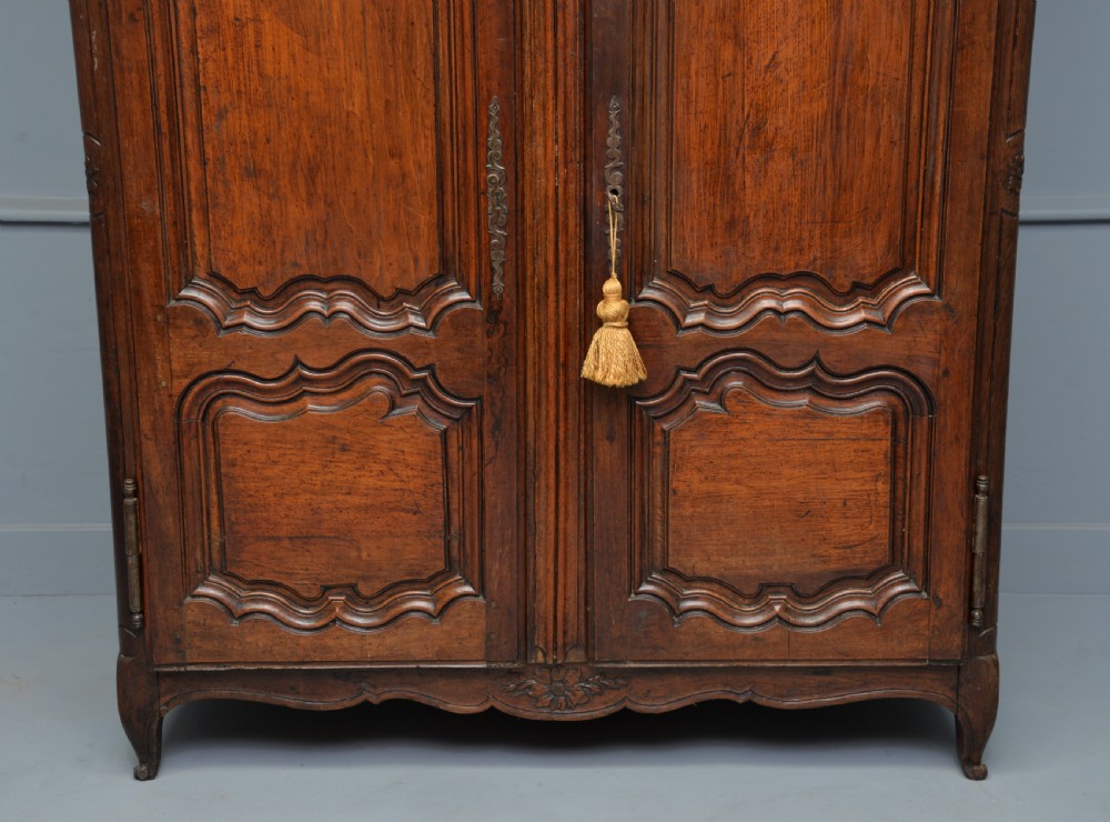 Very Sweet Small 18thc French Walnut Armoire  View IV