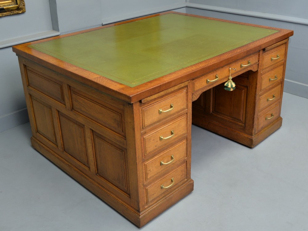 Edwardian Light Oak Large Partners Pedestal Desk