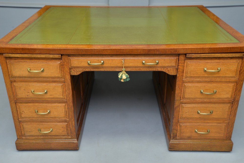 Edwardian Light Oak Large Partners Pedestal Desk View III