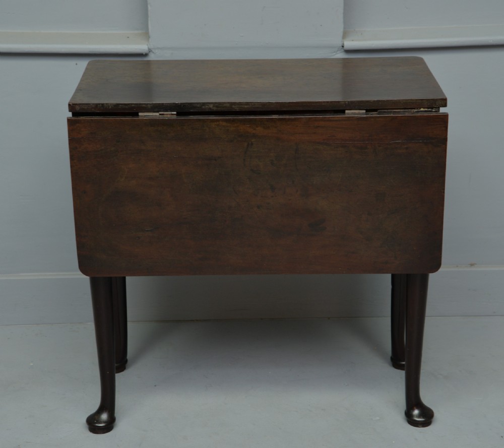 Unusual George III Cuban Mahogany Side Table View VII