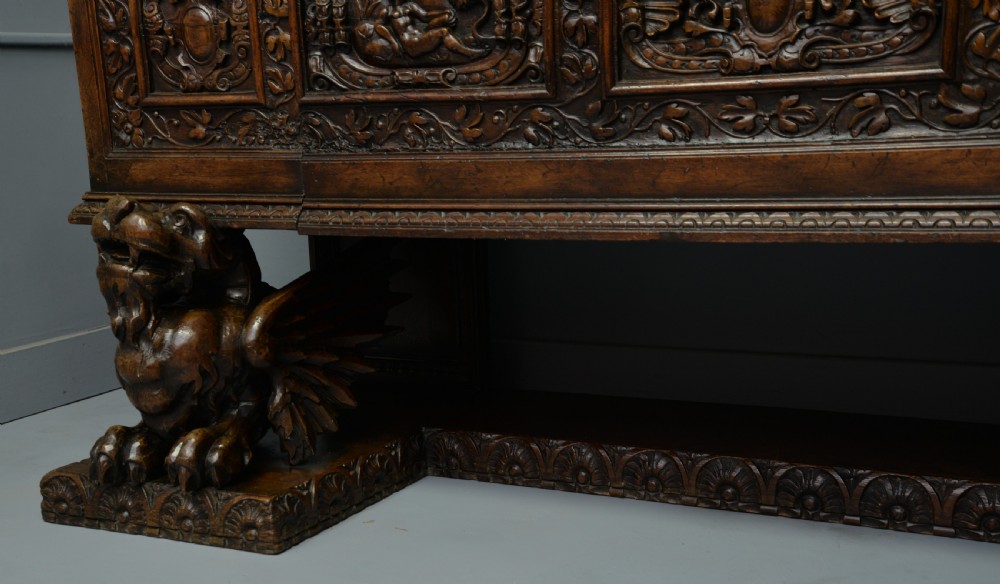 Magnificent Late Renaissance Italian Walut Cassone  View XXVIII