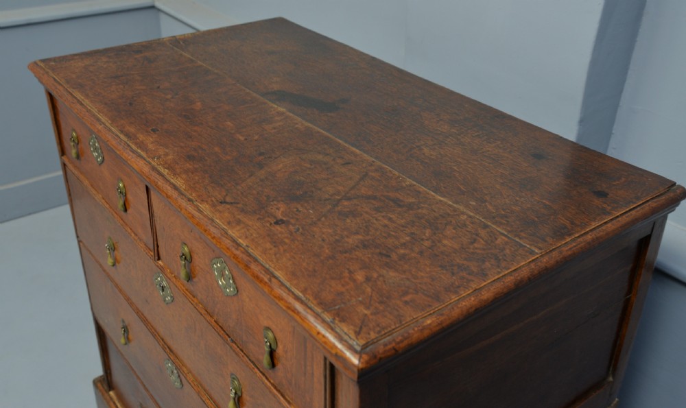 Charming Early 18th Century Oak Chest Of Drawers View IX