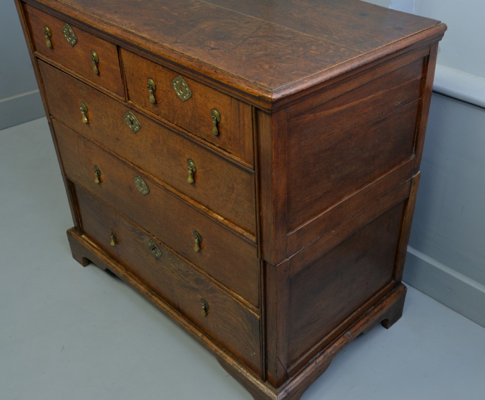 Charming Early 18th Century Oak Chest Of Drawers View XII