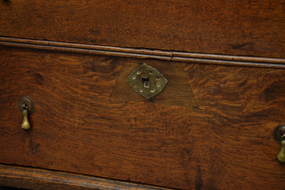 Charming Early 18th Century Oak Chest Of Drawers View XIII