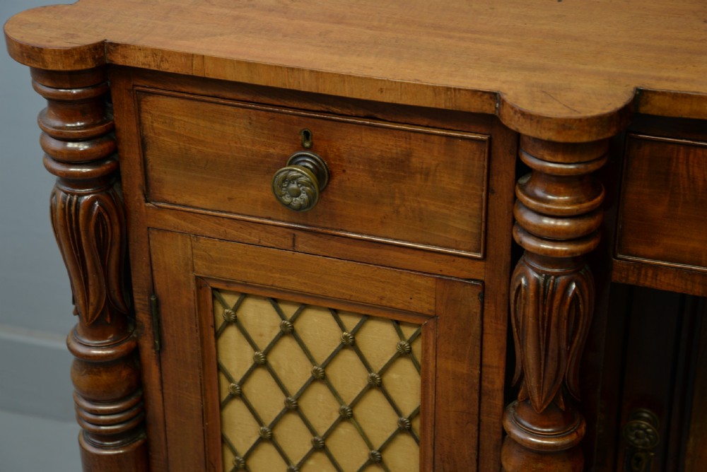 Elegant William IV Mahogany Sideboard View VI