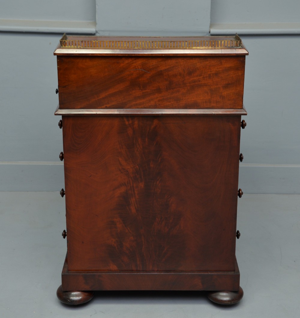 William IV Mahogany Davenport Desk View XVII