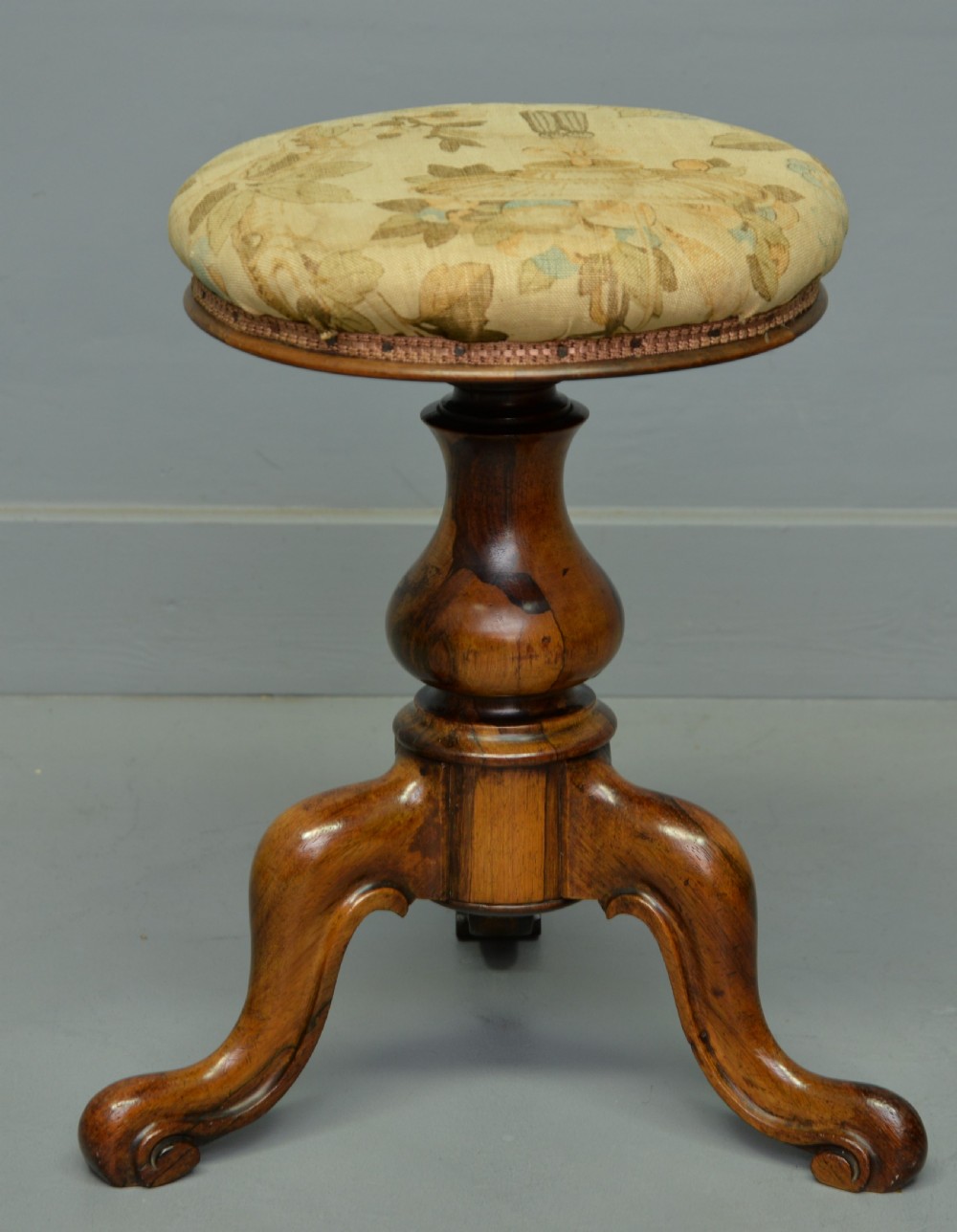 Pretty Victorian Rosewood Adjustable Piano Stool View III