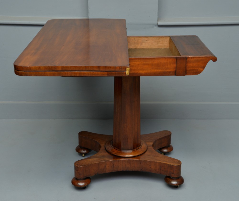 Elegant William IV Mahogany Games Table View V