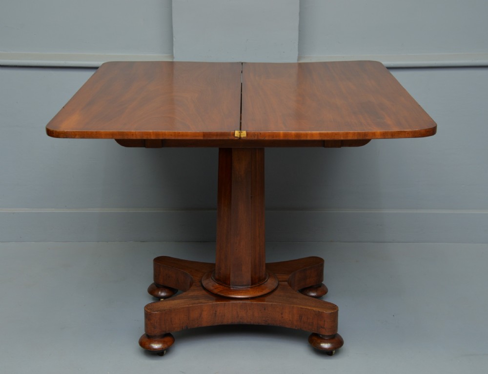 Elegant William IV Mahogany Games Table View VII