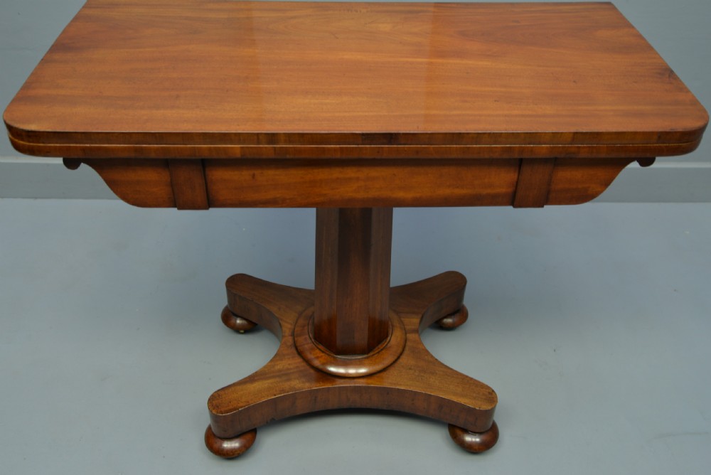 Elegant William IV Mahogany Games Table View XI