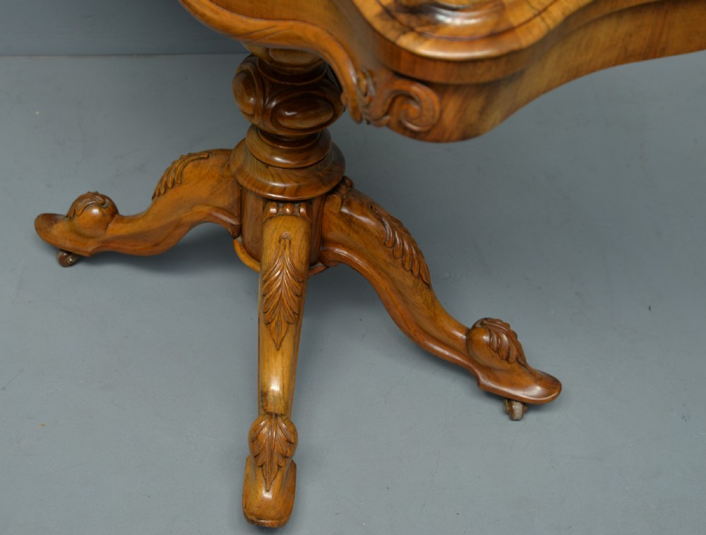 Stunning Victorian Highly Figured Walnut Card Table View XI