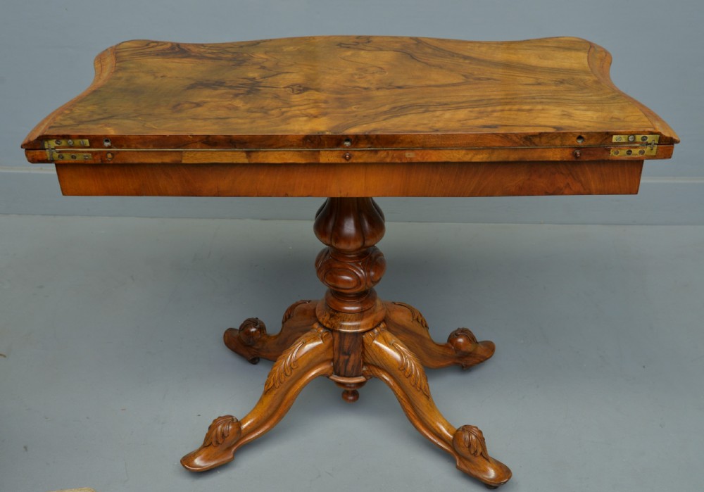 Stunning Victorian Highly Figured Walnut Card Table View XII