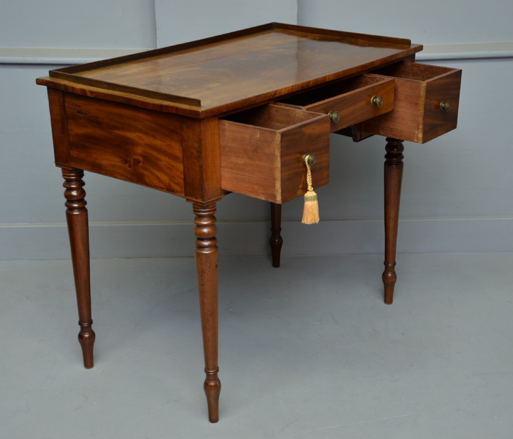 Pretty Regency Mahogany Writing Table View IV