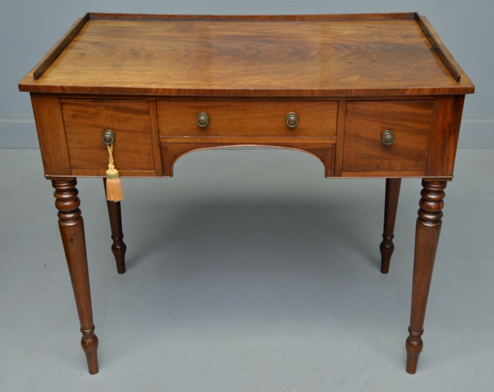 Pretty Regency Mahogany Writing Table View VII