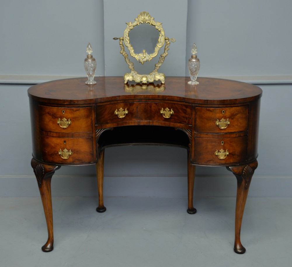 Queen Anne Style Walnut Kidney Shaped Dressing Table 