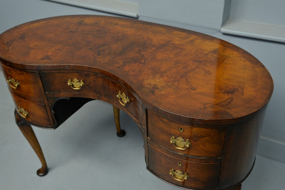 Queen Anne Style Walnut Kidney Shaped Dressing Table  View VIII