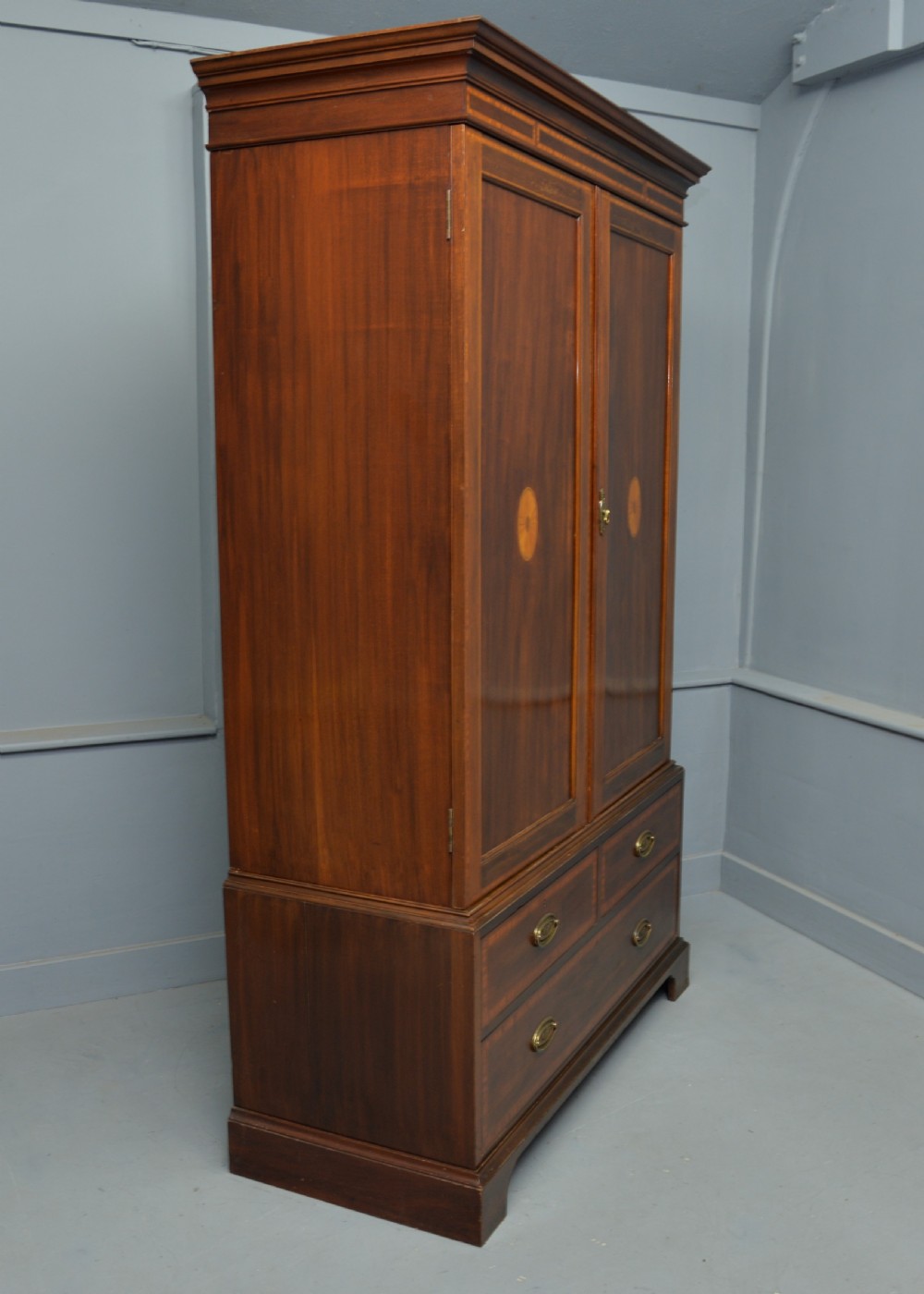 Elegant Edwardian Inlaid Mahogany Wardrobe View VII
