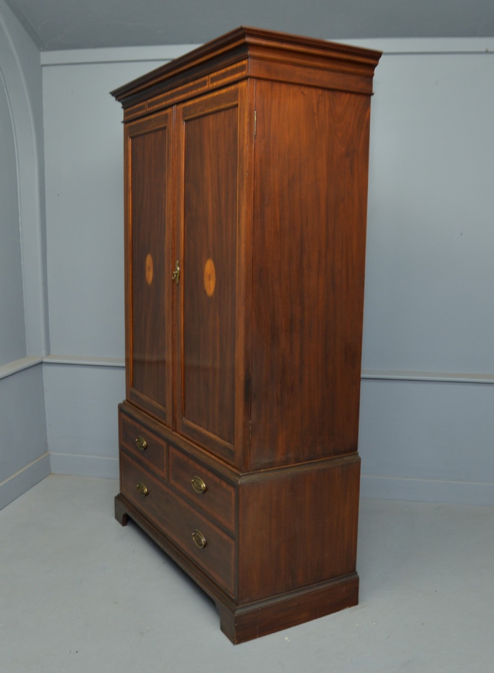 Elegant Edwardian Inlaid Mahogany Wardrobe View VIII
