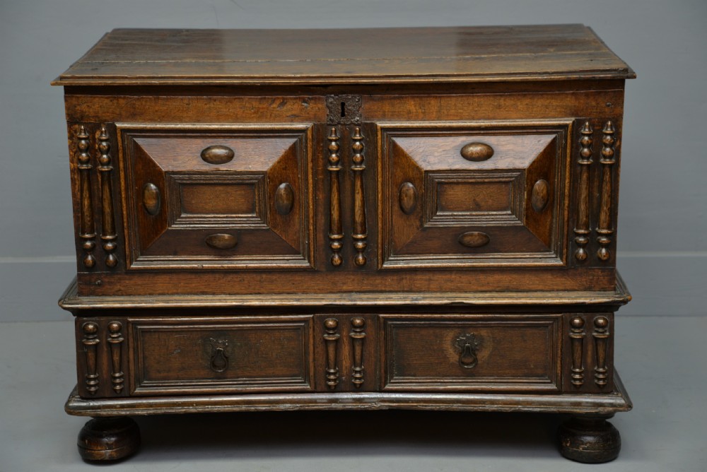 Charming 17th Century Small Oak Mule Chest View IV