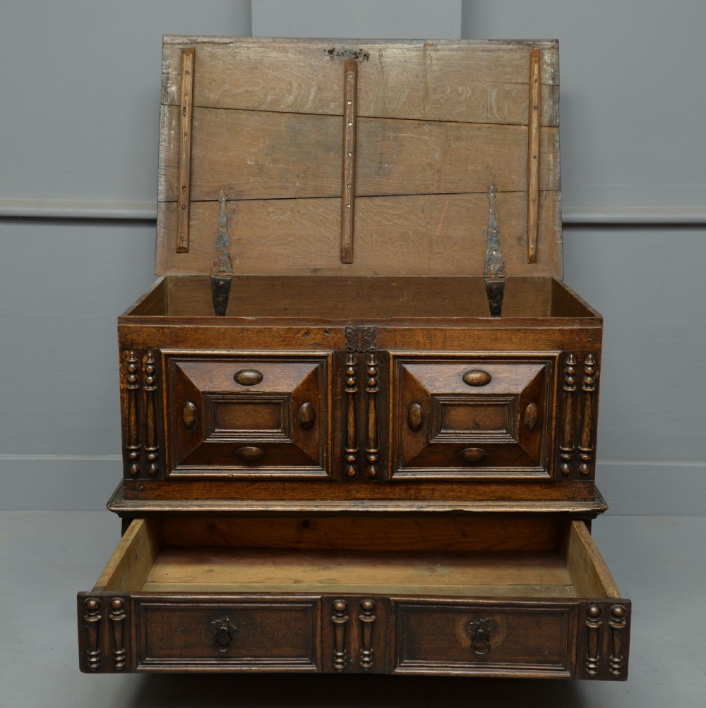 Charming 17th Century Small Oak Mule Chest View V