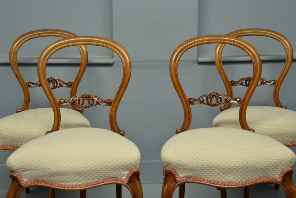Victorian Set Of Four Walnut Balloon Back Dining Chairs John Taylor & Son View II
