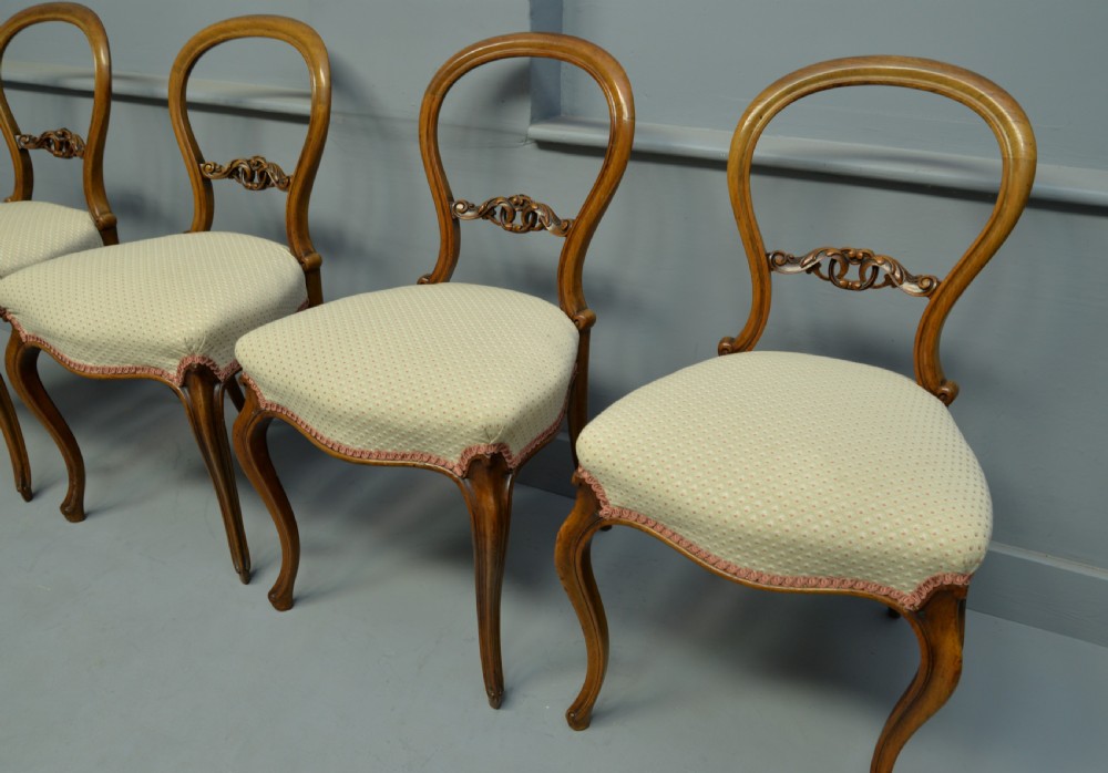Victorian Set Of Four Walnut Balloon Back Dining Chairs John Taylor & Son View VI