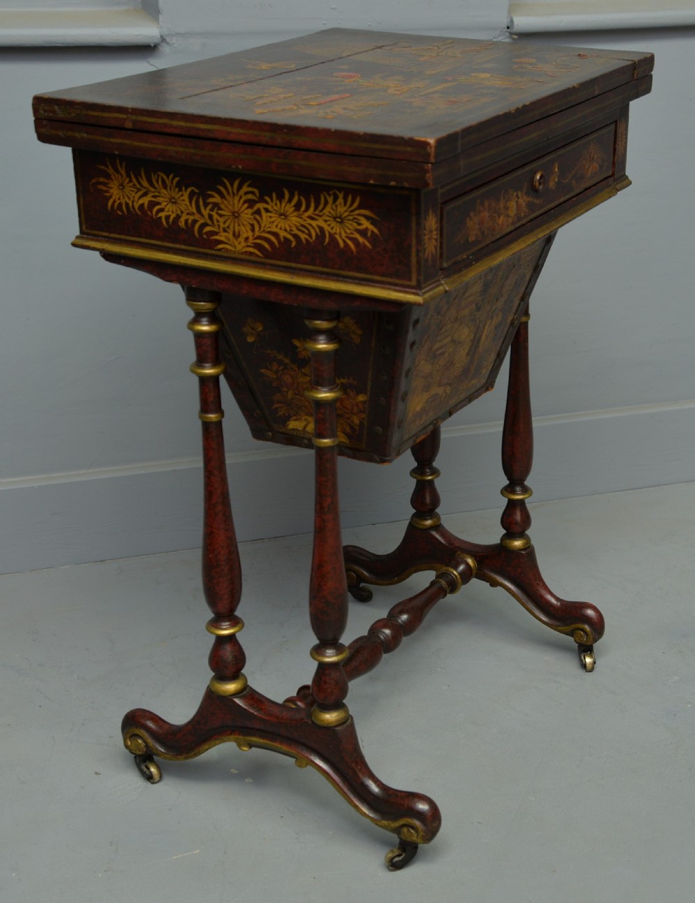 Early 19th Century Chinoiserie Red-Lacquered Games / Sewing Table