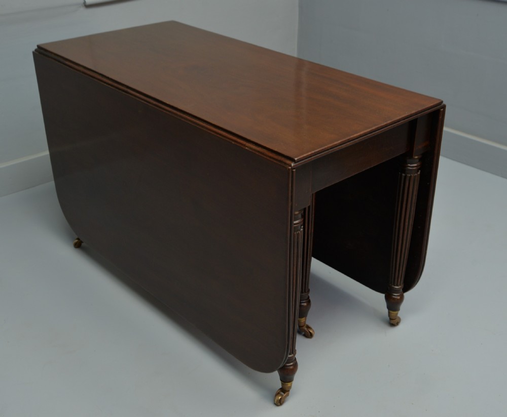Elegant Regency Mahogany Drop-Leaf Dining Table View X