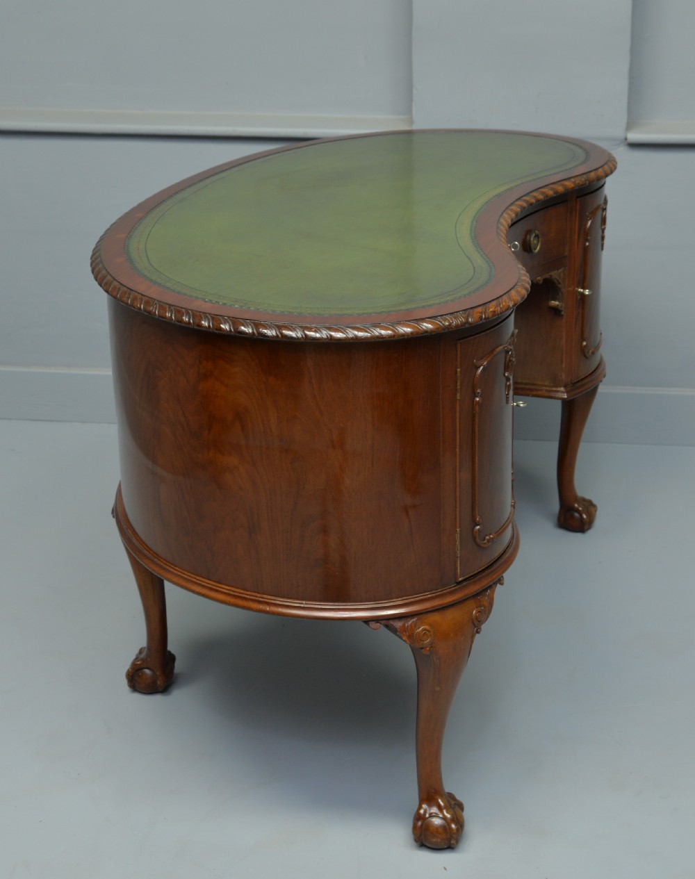 Early 20th Century Mahogany Kidney Shaped Desk View V