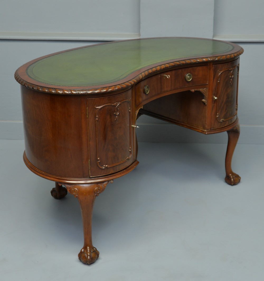 Early 20th Century Mahogany Kidney Shaped Desk View VI