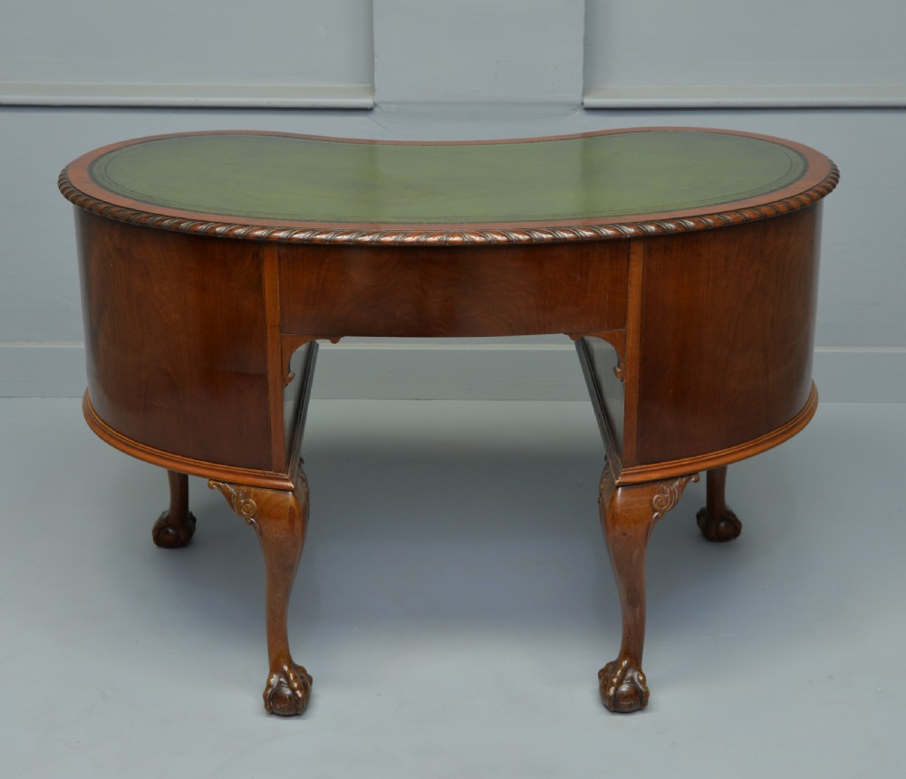Early 20th Century Mahogany Kidney Shaped Desk View XI