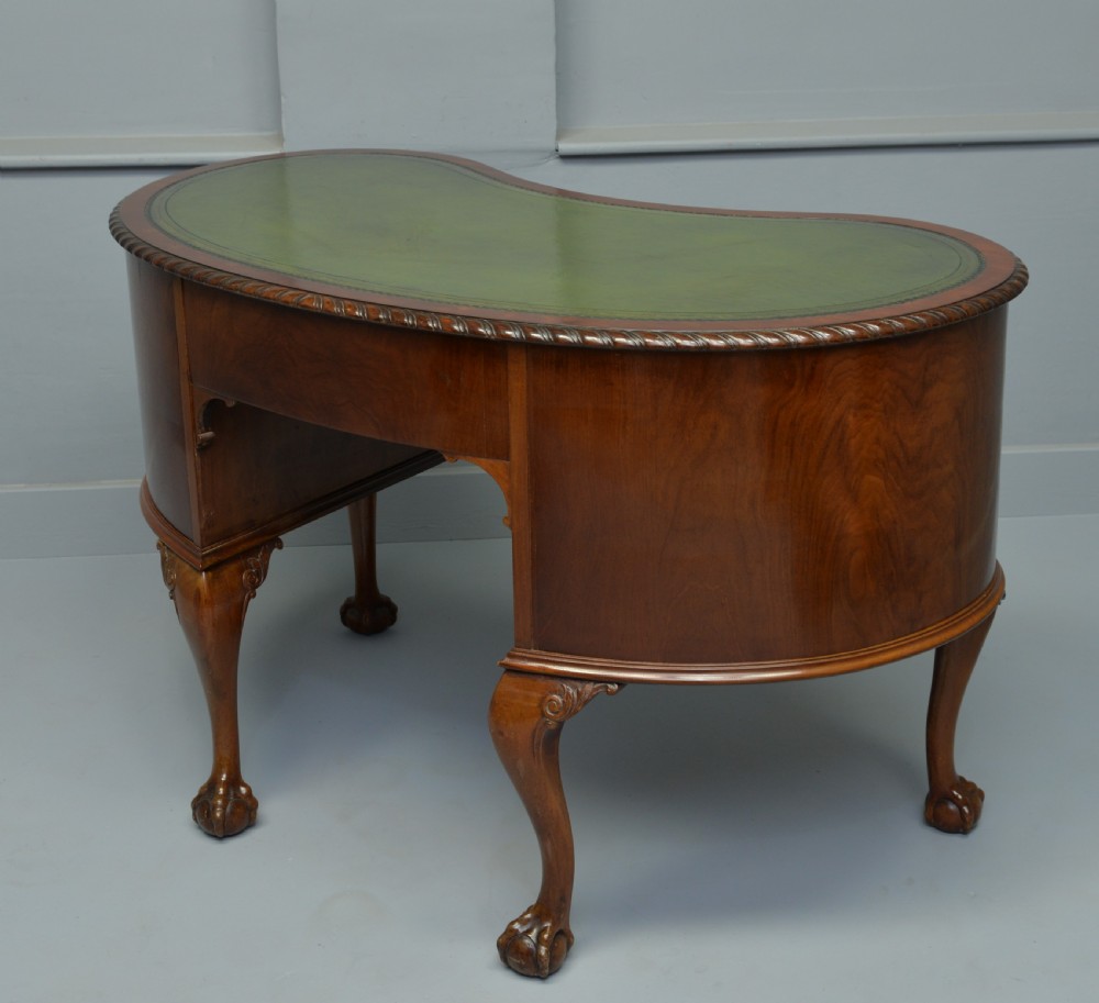 Early 20th Century Mahogany Kidney Shaped Desk View XIII