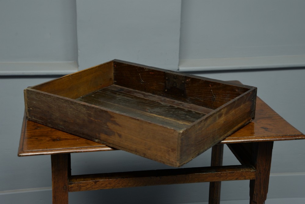 Early 18th Century Oak Side Table View V
