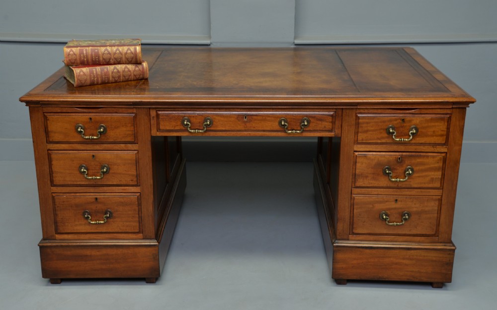 Early 20th Century Mahogany Pedestal Desk c.1920 View II